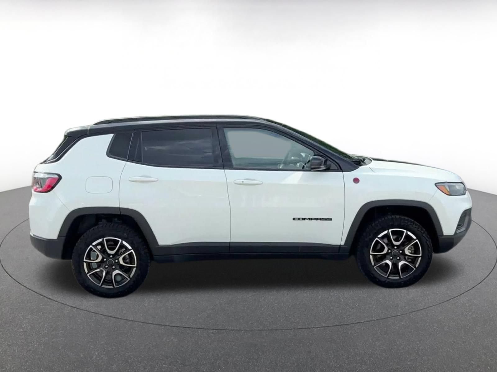 Thumbnail: 2025 Jeep Compass - 15