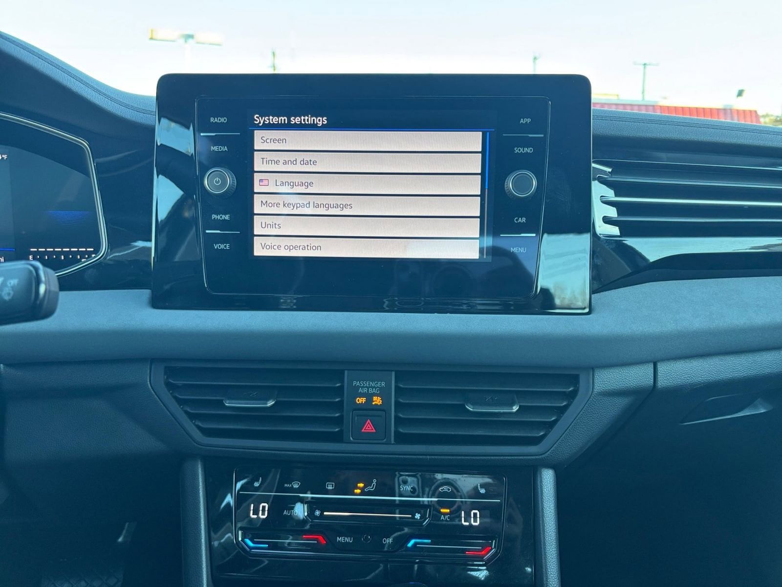 Thumbnail: 2025 Volkswagen Jetta - 18