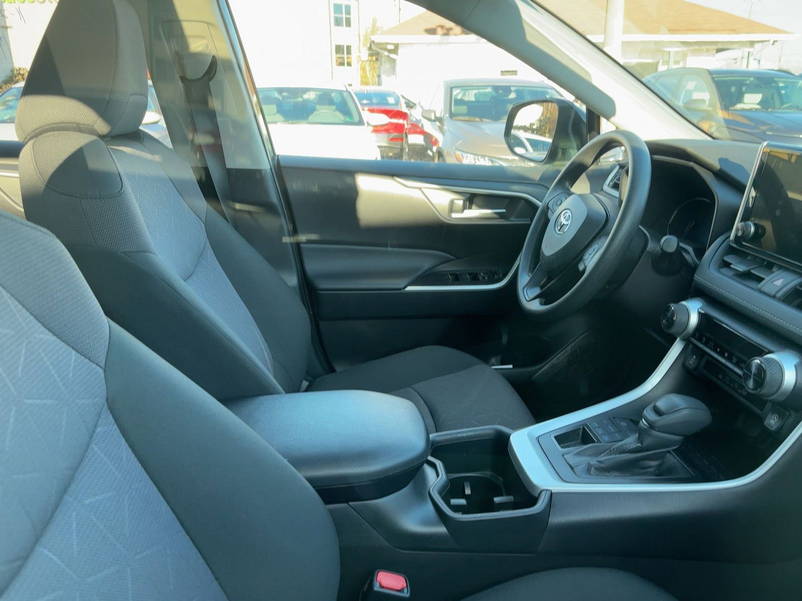 Thumbnail: 2025 Toyota RAV4 - 10