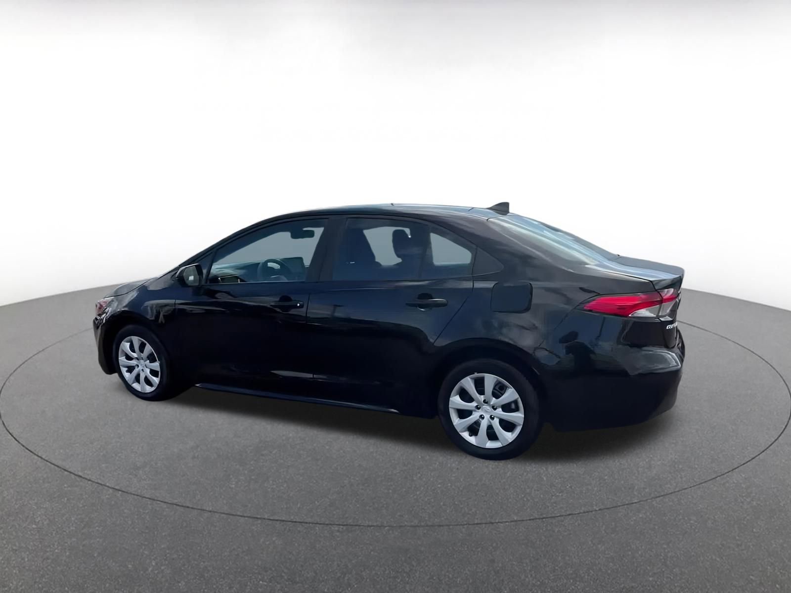 Thumbnail: 2024 Toyota Corolla - 10