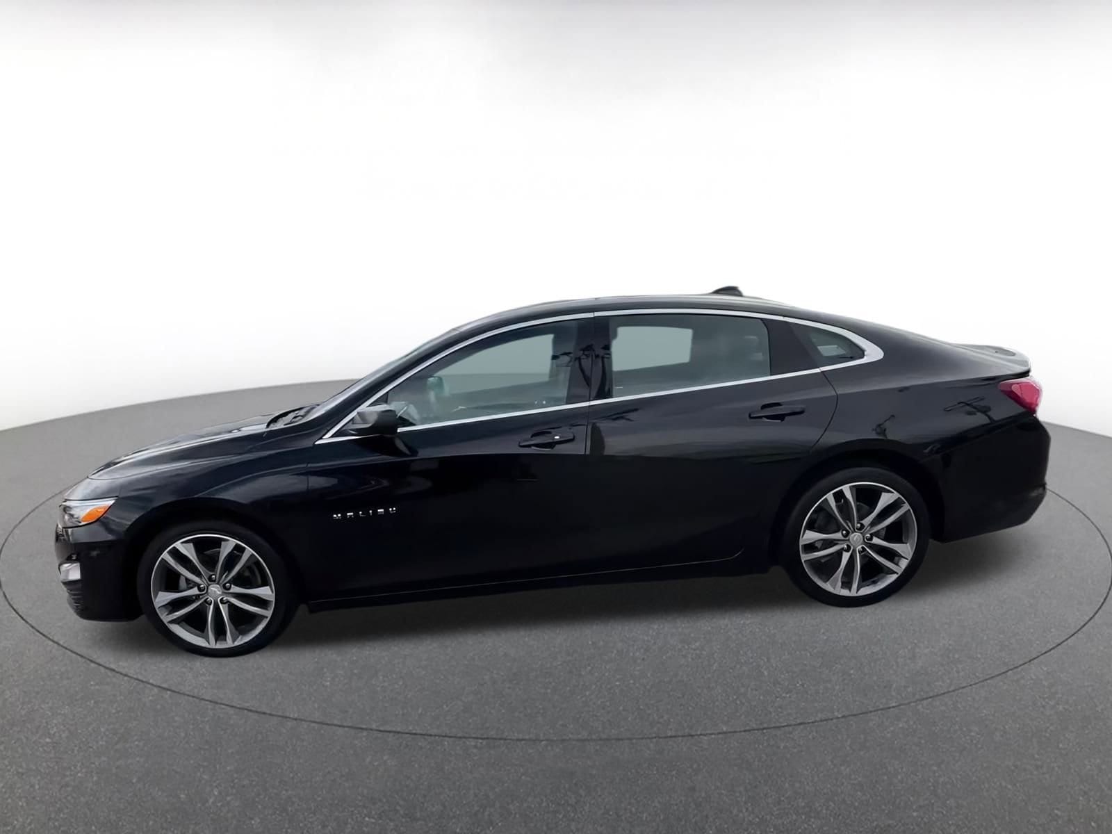 Thumbnail: 2024 Chevrolet Malibu - 9