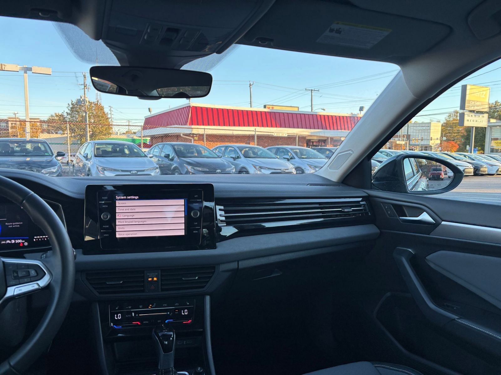 Thumbnail: 2025 Volkswagen Jetta - 34