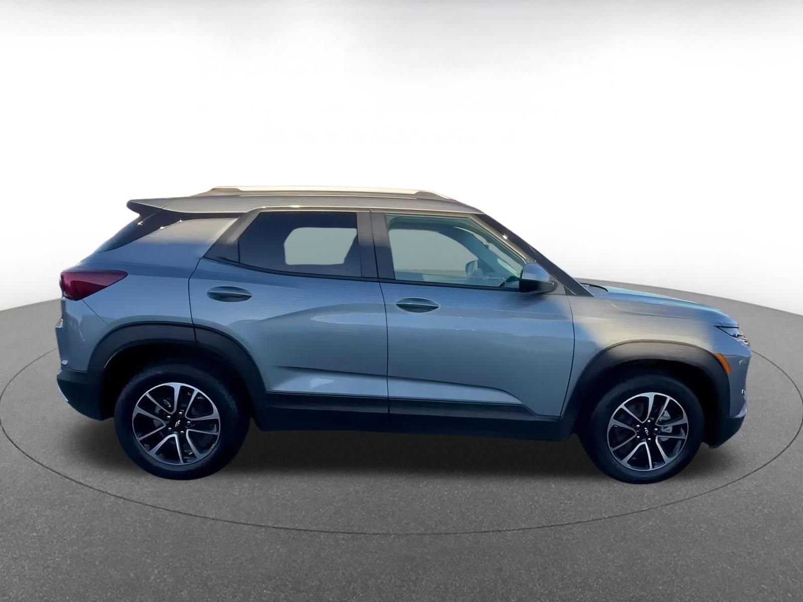 Thumbnail: 2025 Chevrolet TrailBlazer - 16