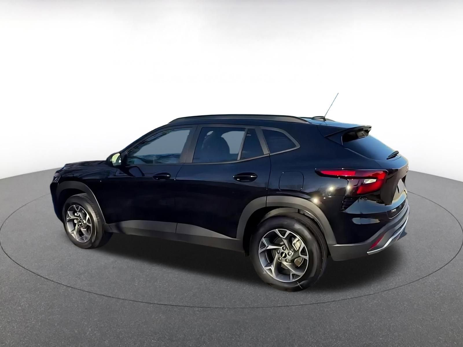 Thumbnail: 2025 Chevrolet Trax - 10