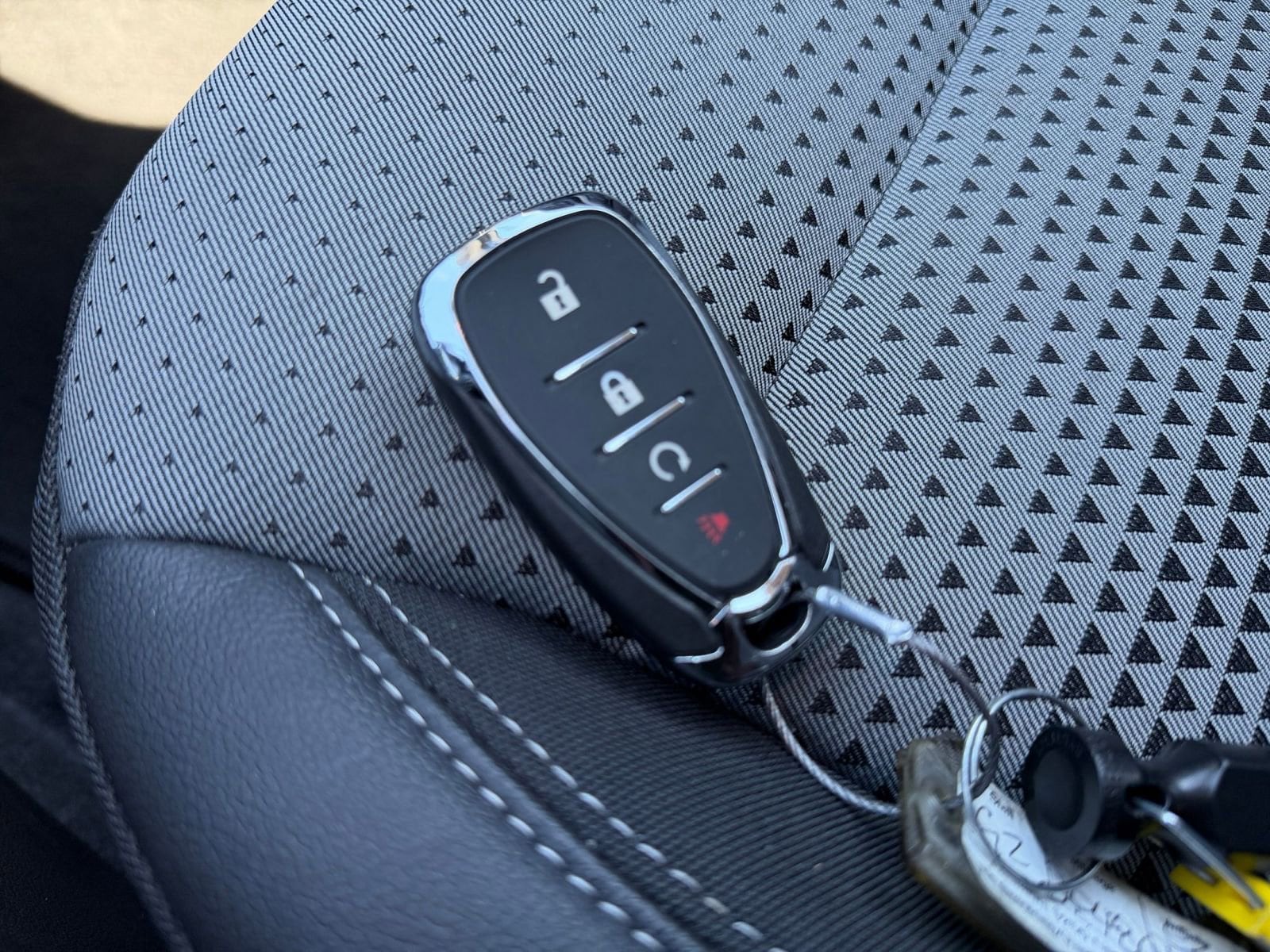 Thumbnail: 2025 Chevrolet Trax - 21