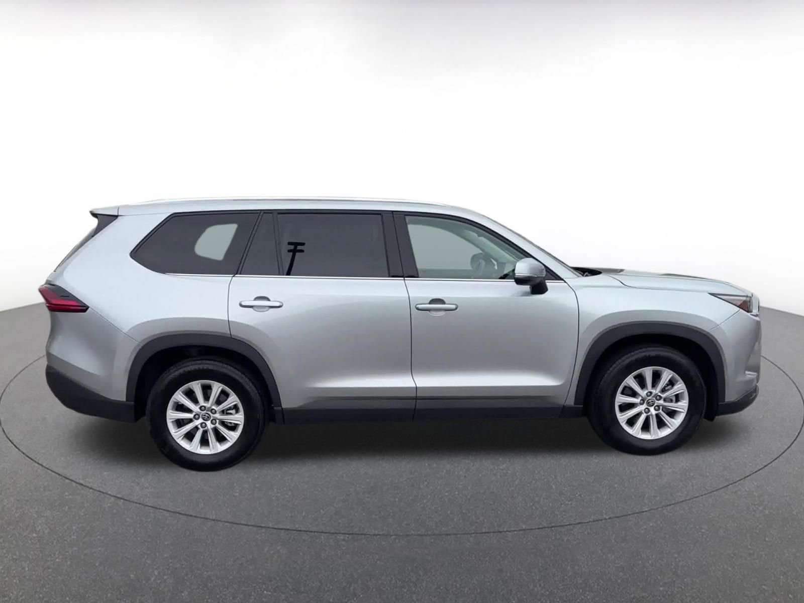 Thumbnail: 2025 Toyota Grand Highlander - 16