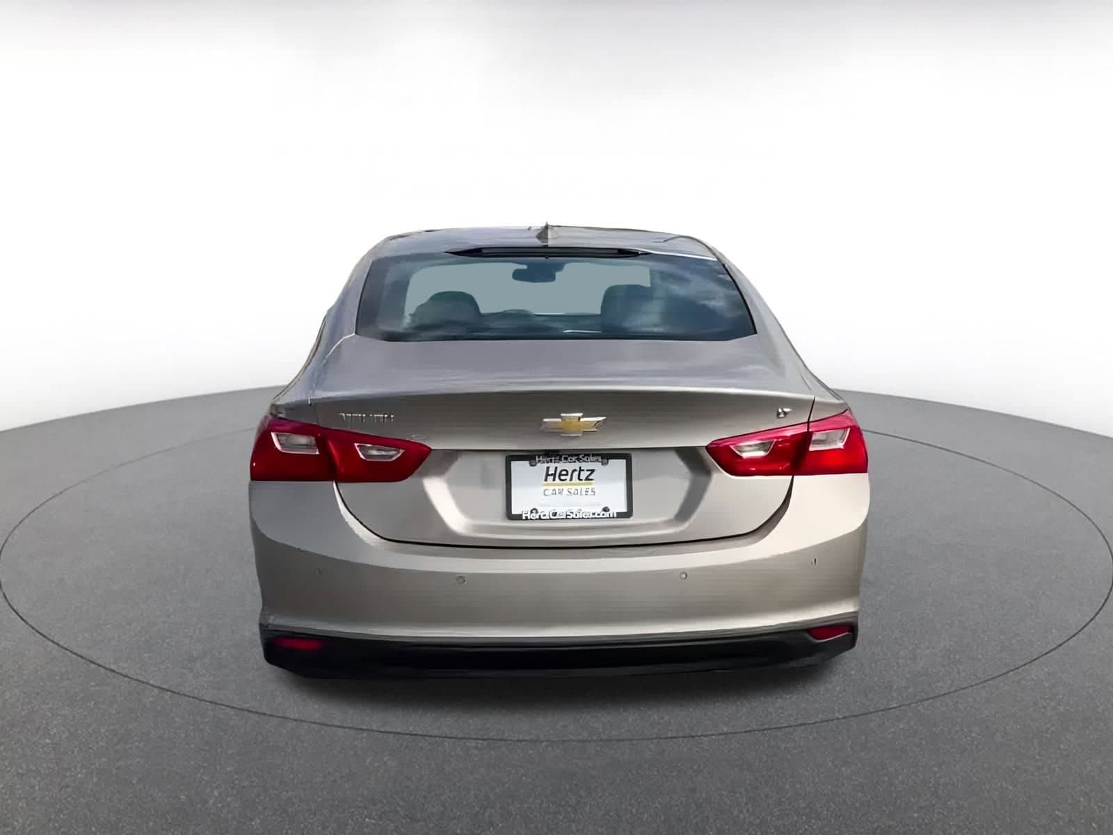 Thumbnail: 2023 Chevrolet Malibu - 12
