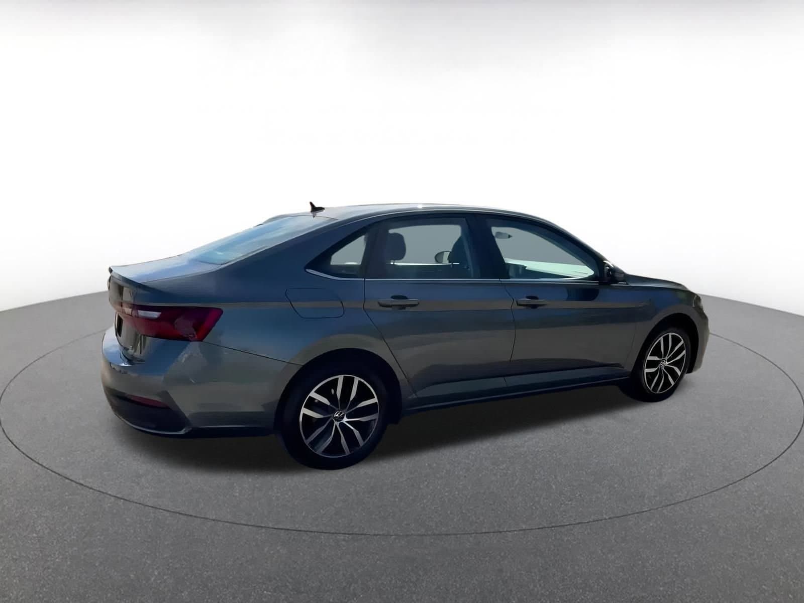 Thumbnail: 2025 Volkswagen Jetta - 14