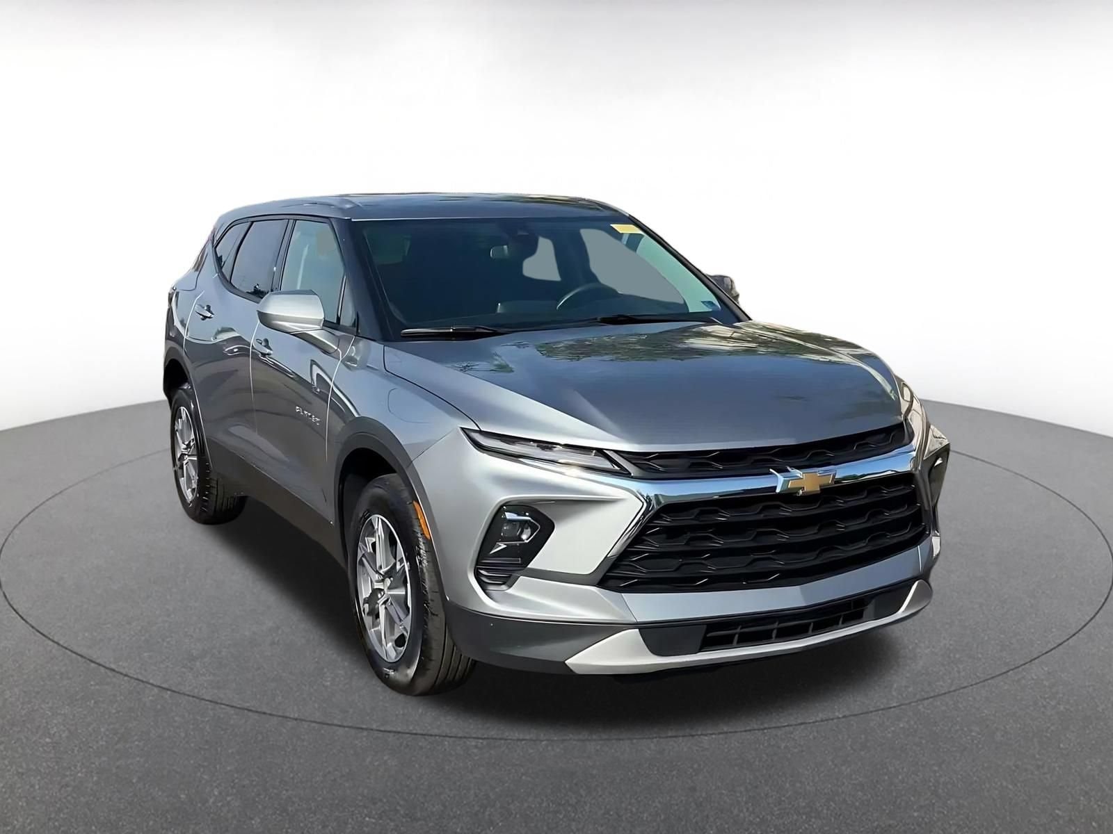 Thumbnail: 2026 Chevrolet Blazer - 3