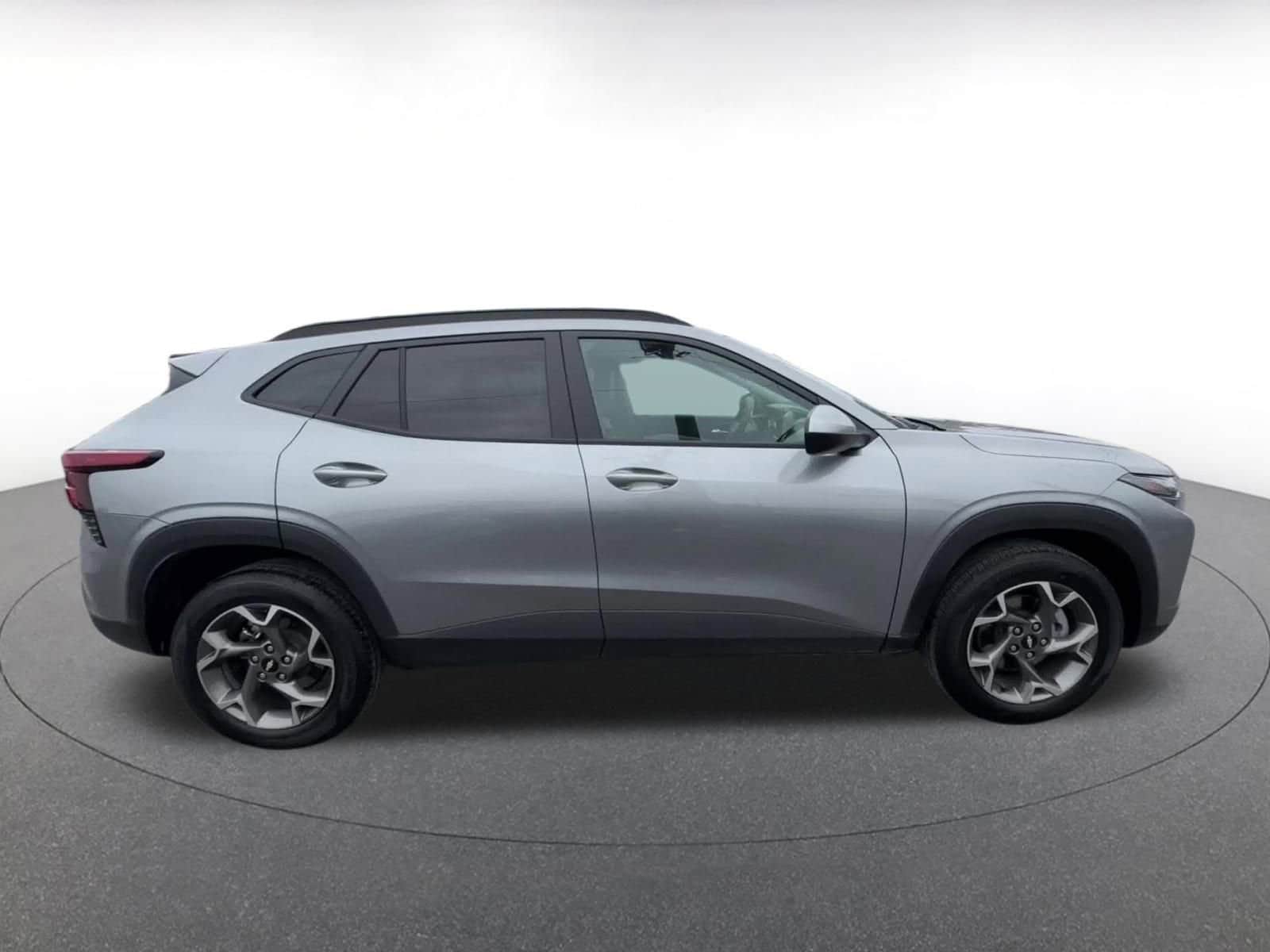 Thumbnail: 2025 Chevrolet Trax - 16