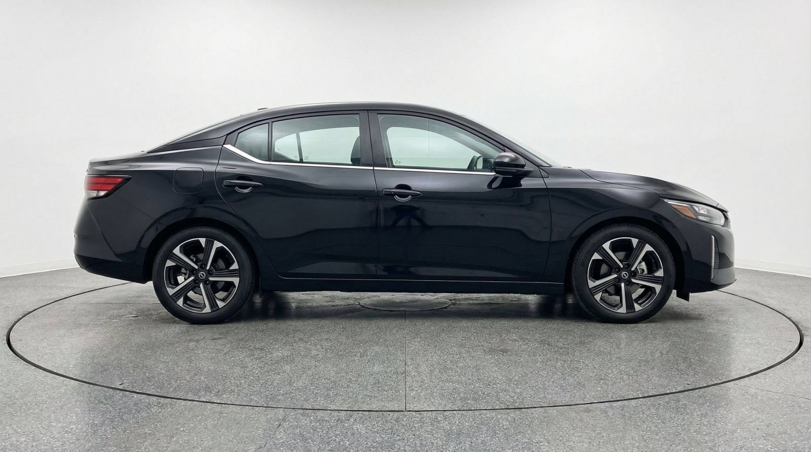 Thumbnail: 2025 Nissan Sentra - 13