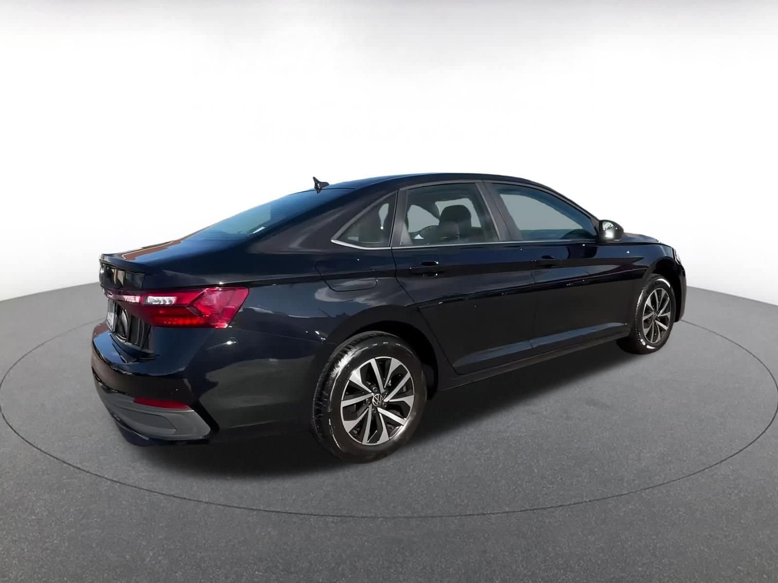 Thumbnail: 2025 Volkswagen Jetta - 15