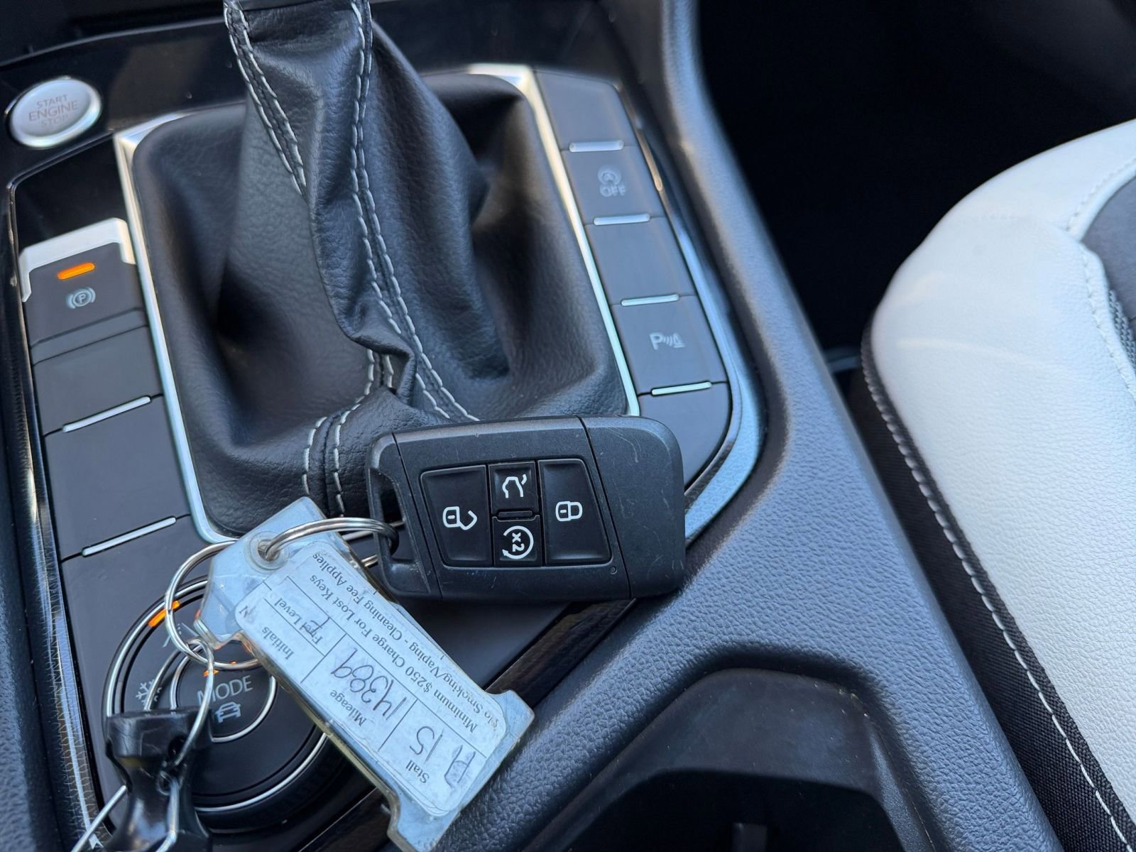 Thumbnail: 2025 Volkswagen Taos - 22