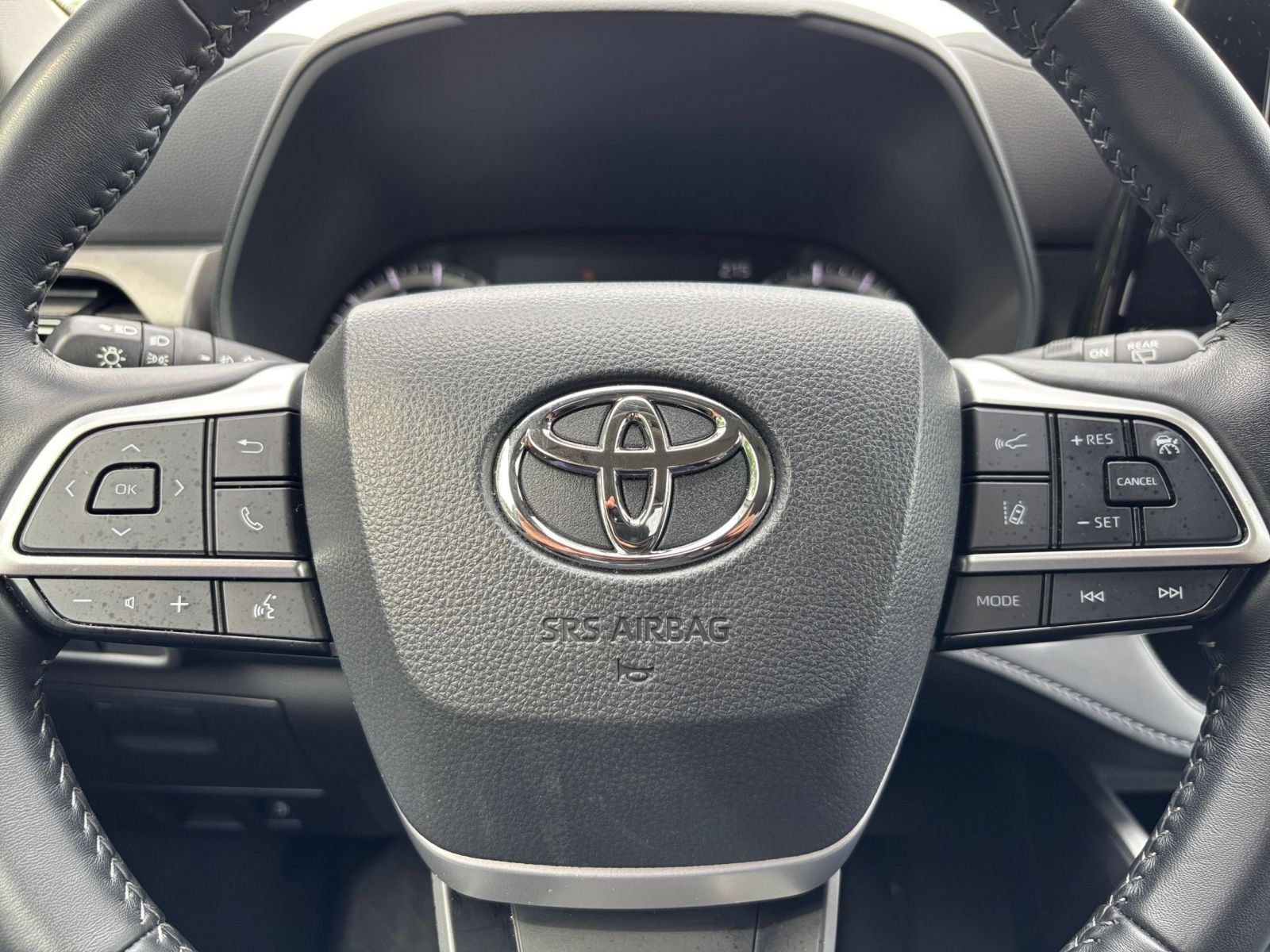 Thumbnail: 2025 Toyota Highlander - 28