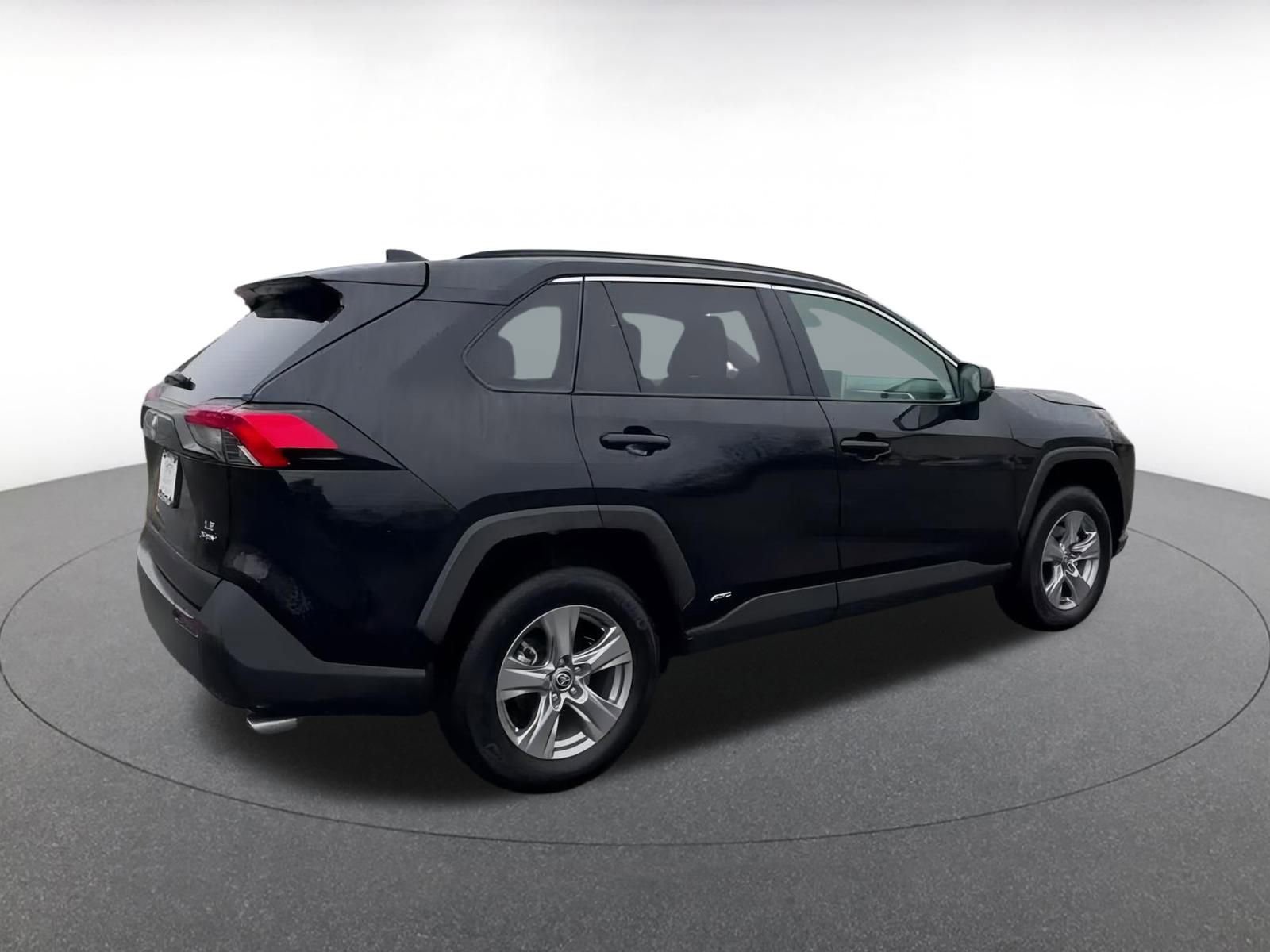 Thumbnail: 2025 Toyota RAV4 - 14