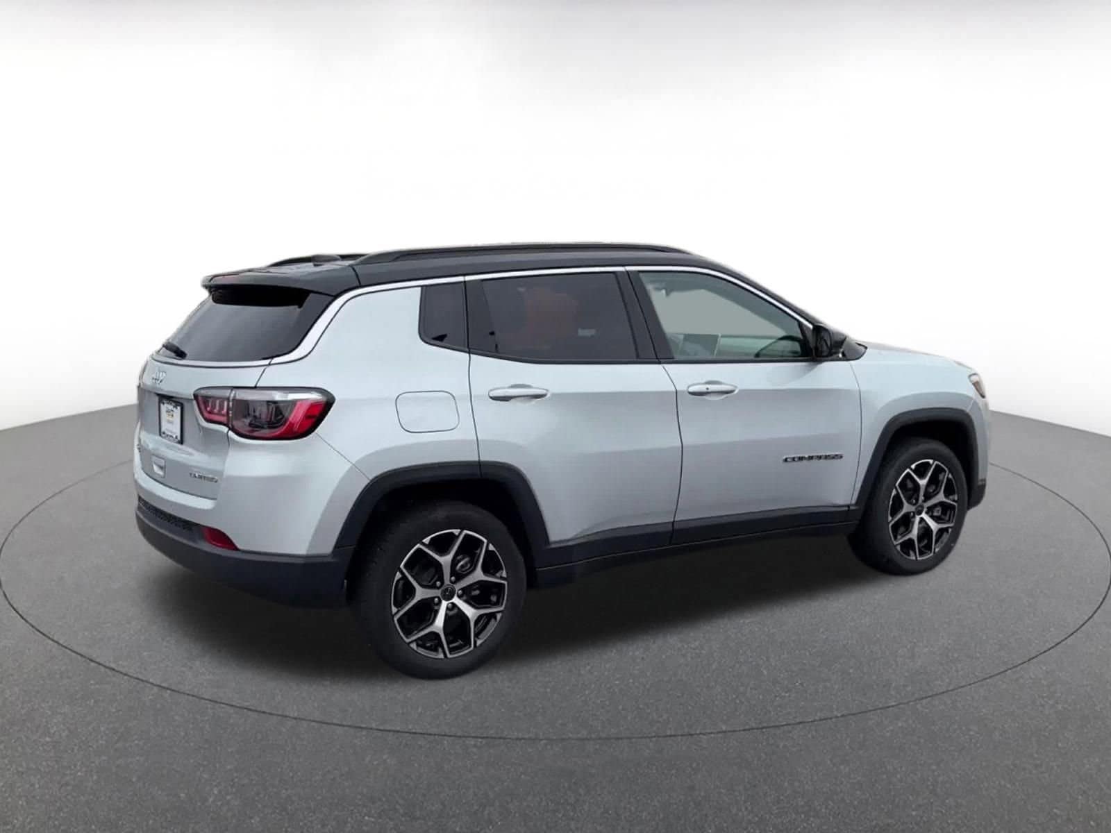 Thumbnail: 2025 Jeep Compass - 15