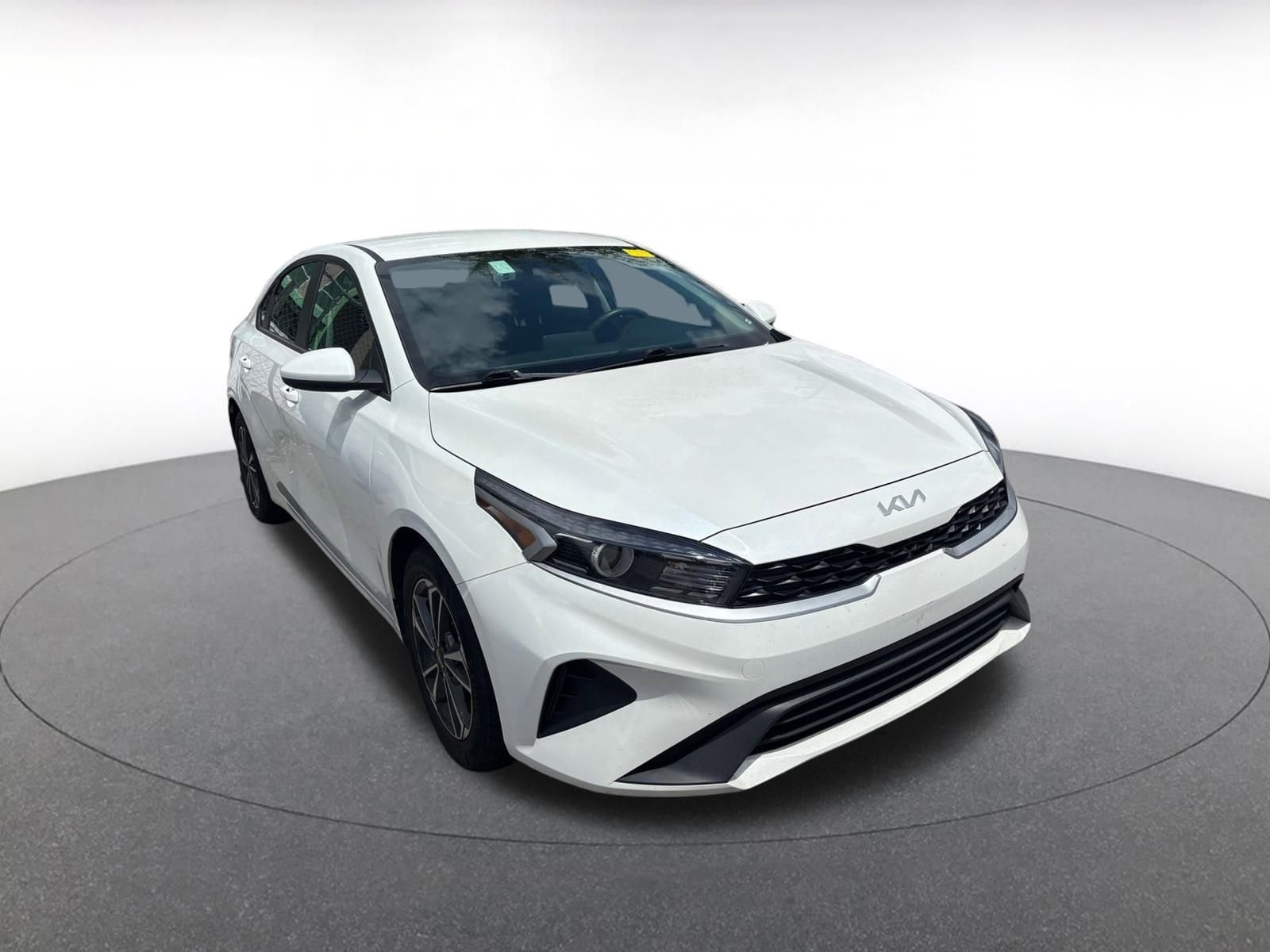 Thumbnail: 2024 Kia Forte - 1