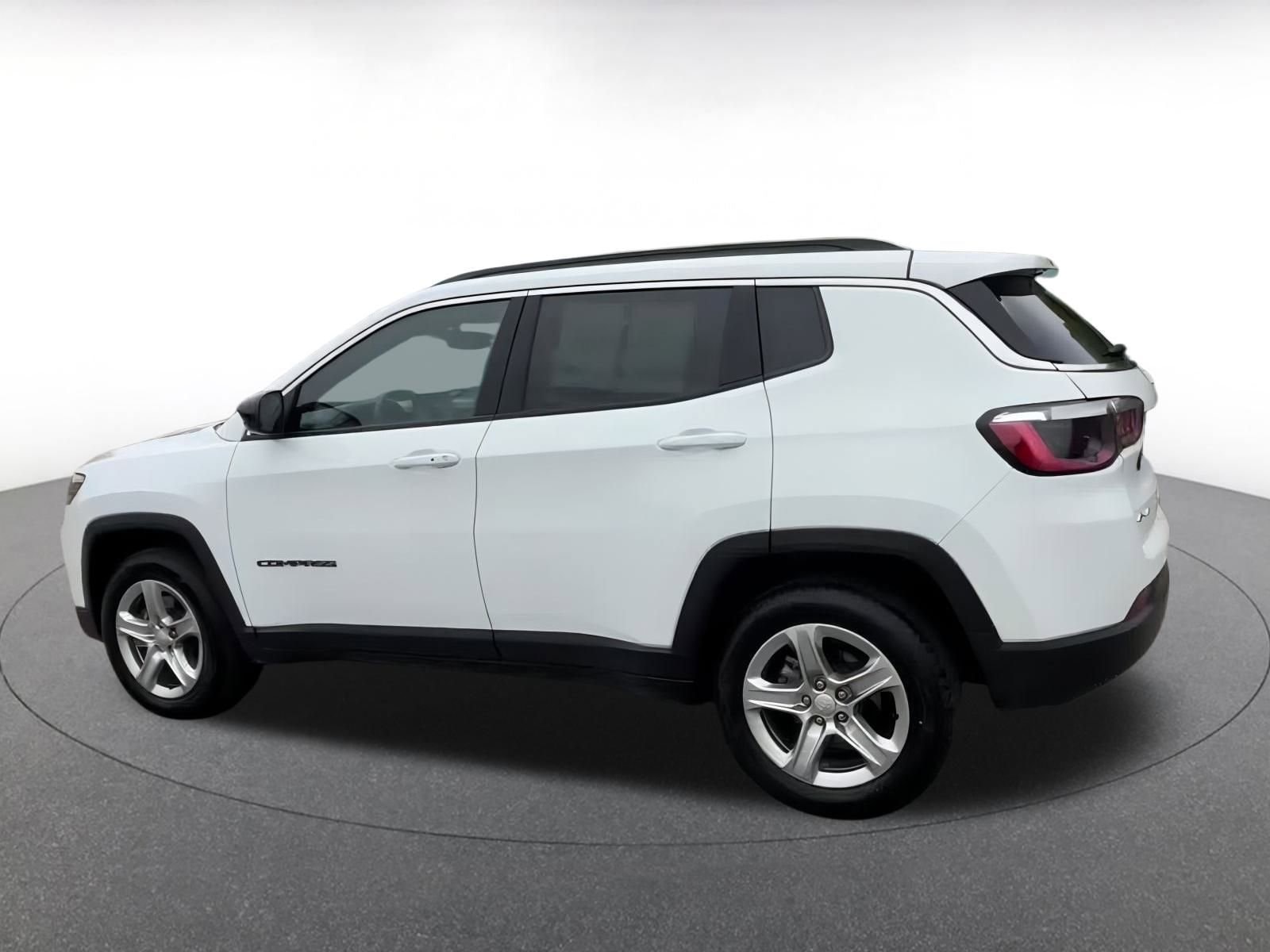 Thumbnail: 2023 Jeep Compass - 10