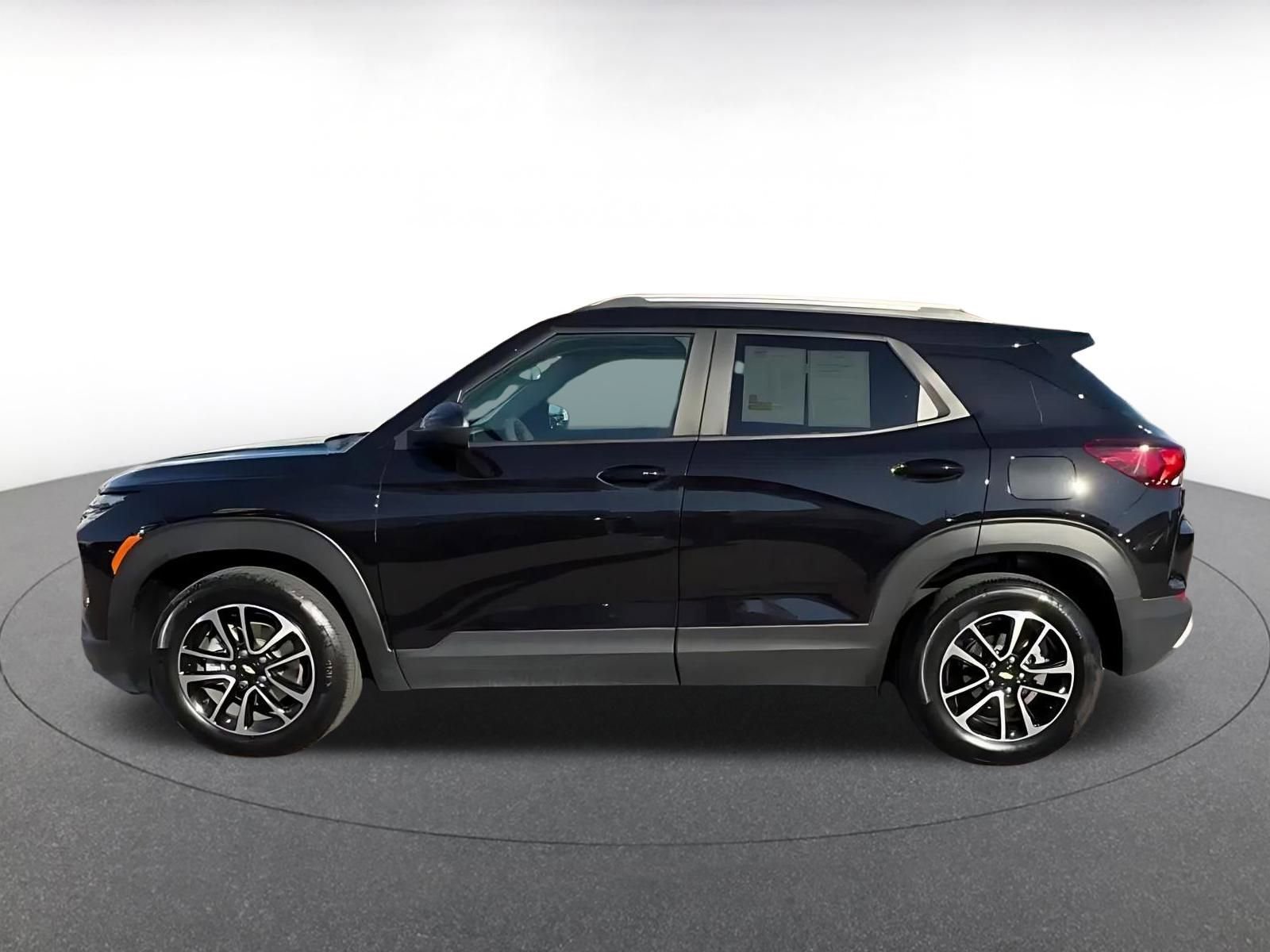 Thumbnail: 2025 Chevrolet TrailBlazer - 9