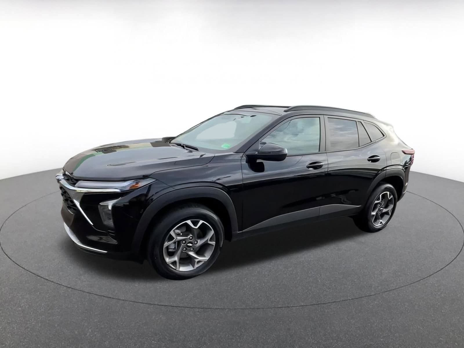 Thumbnail: 2025 Chevrolet Trax - 8