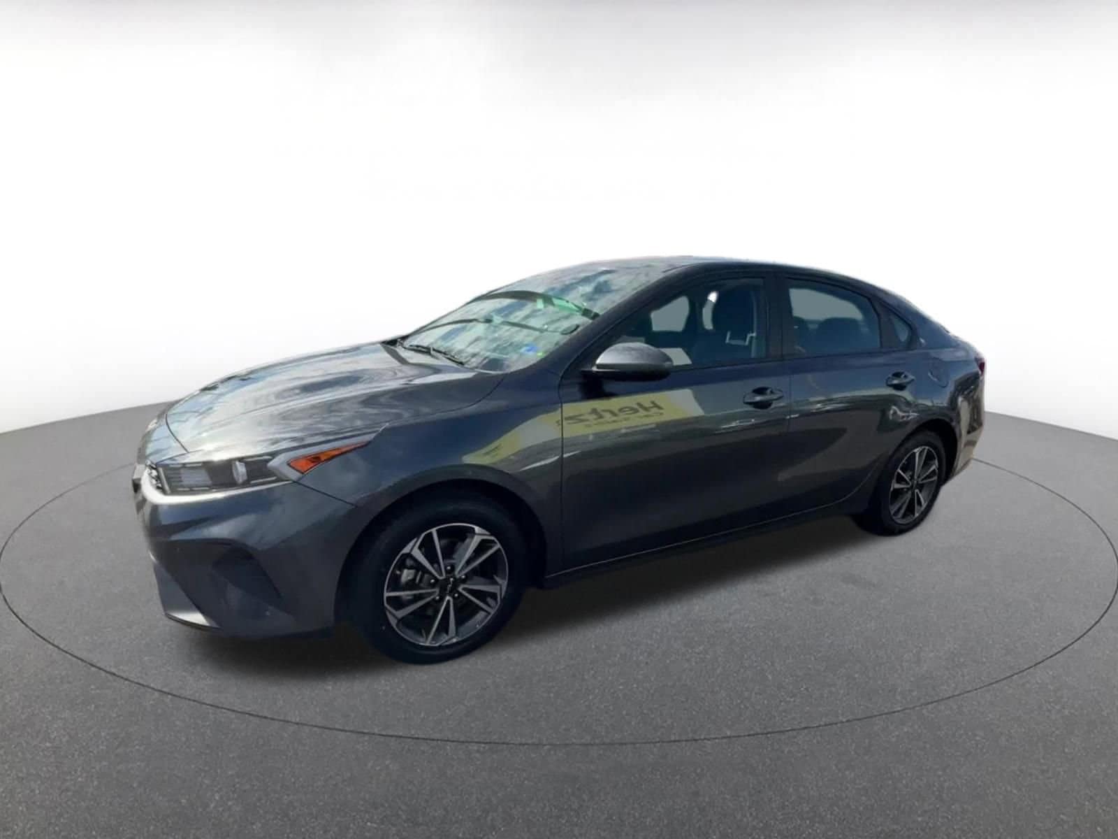 Thumbnail: 2024 Kia Forte - 8