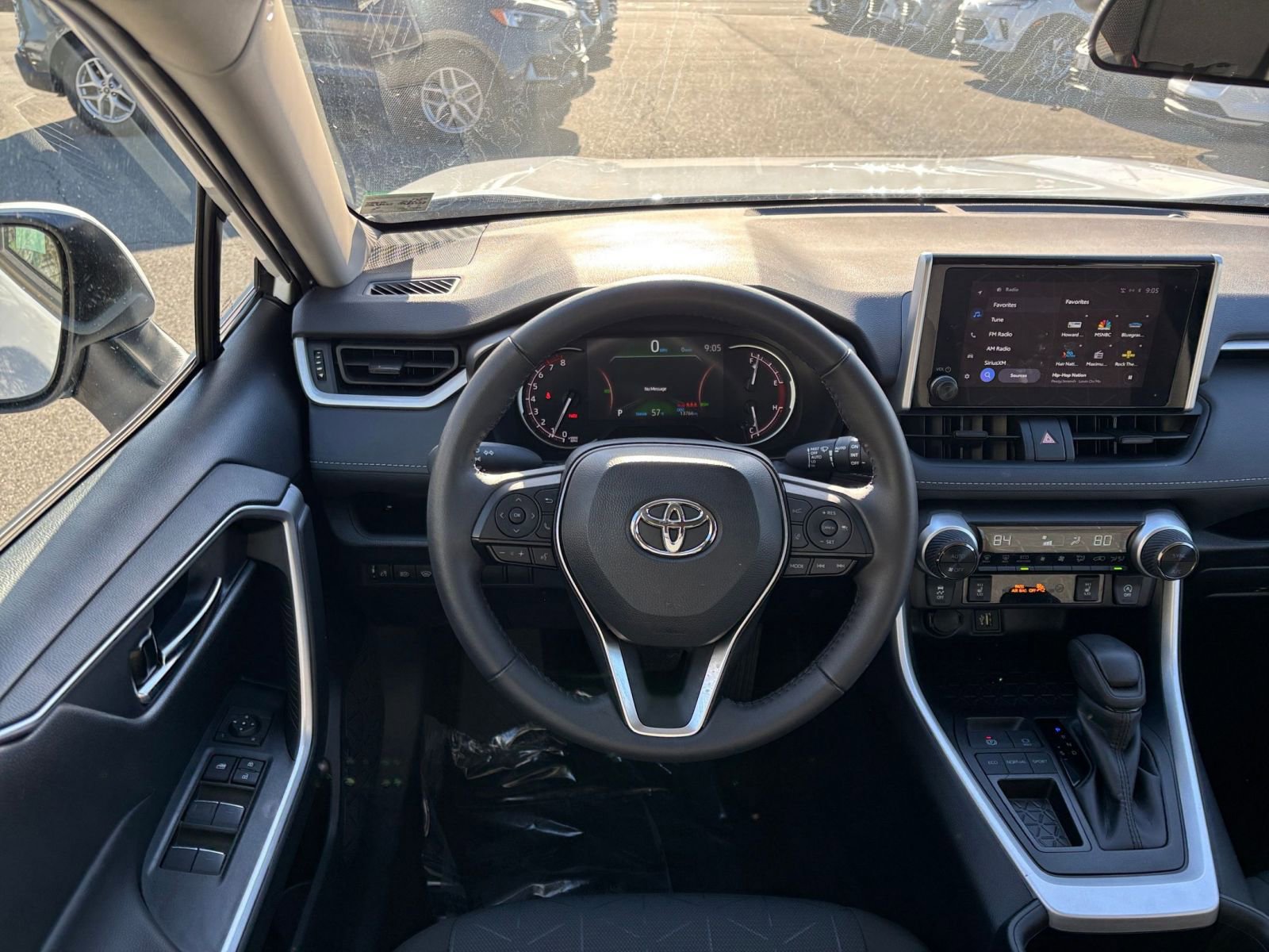 Thumbnail: 2025 Toyota RAV4 - 34