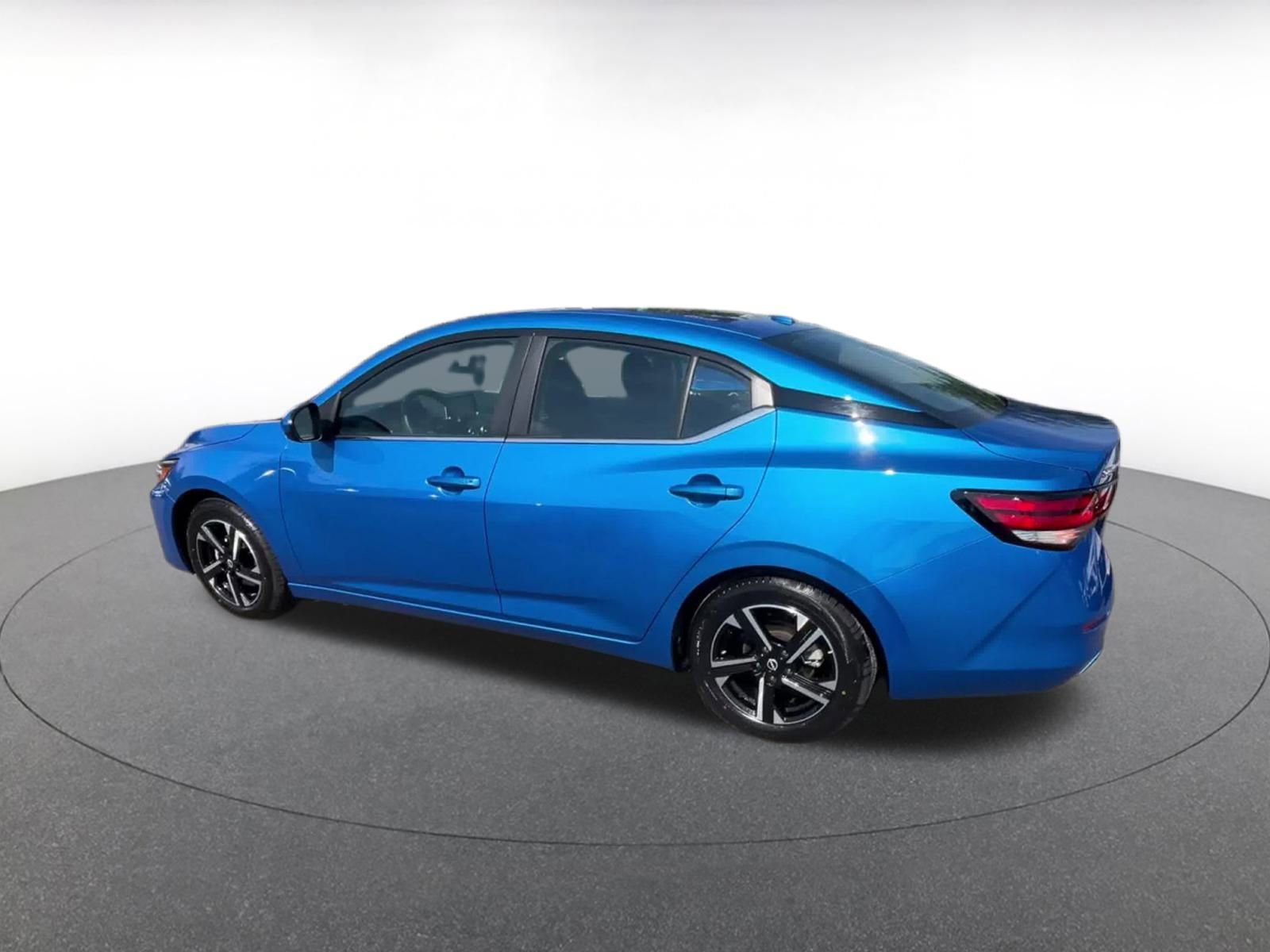 Thumbnail: 2024 Nissan Sentra - 10