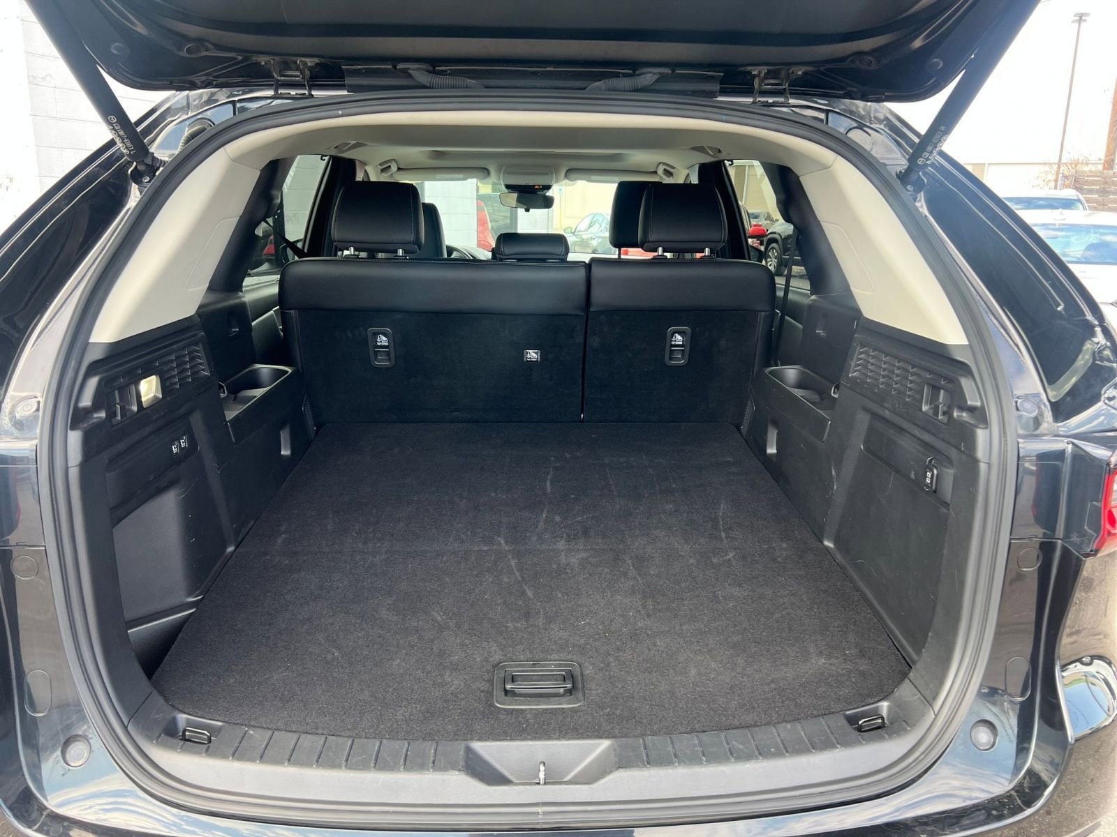 Thumbnail: 2025 Mazda CX-70 - 32