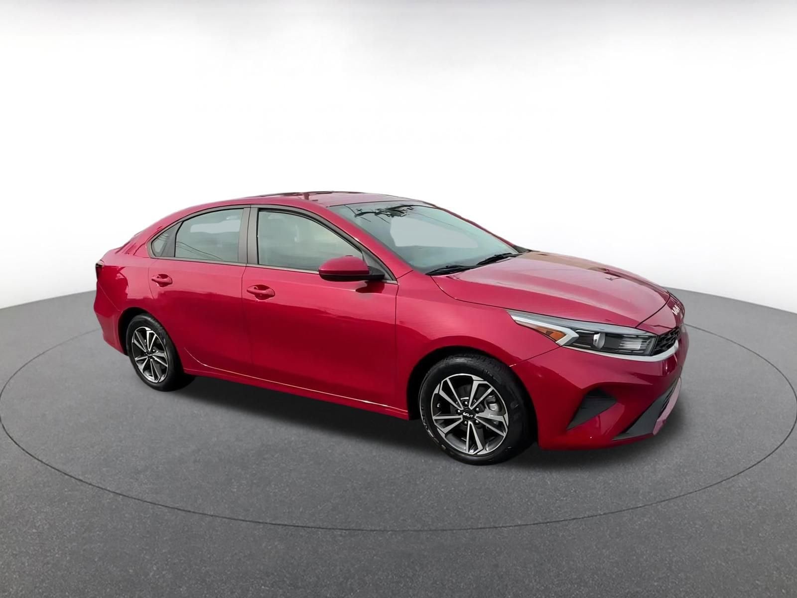 2024 Kia Forte LXS 2
