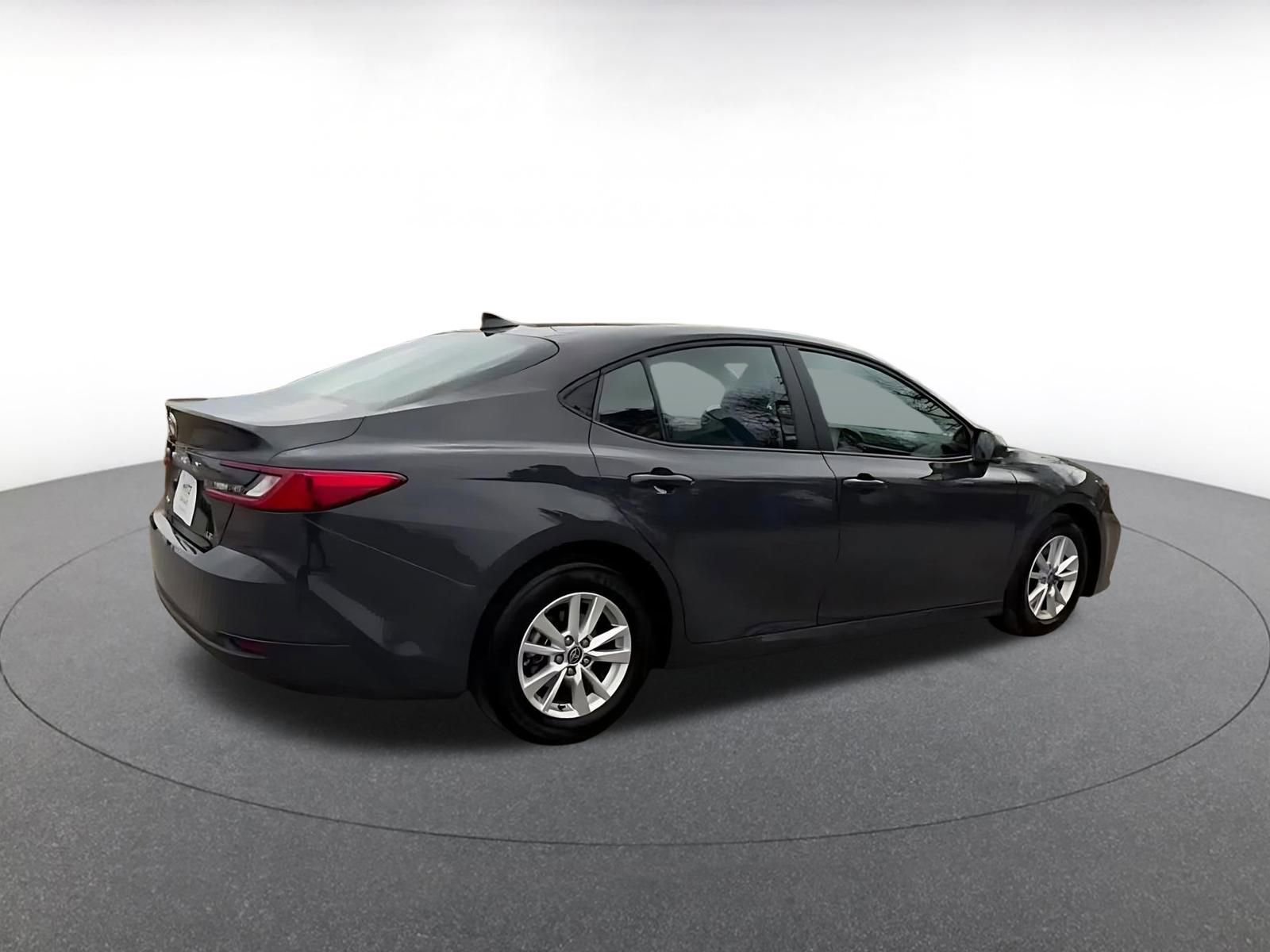 Thumbnail: 2025 Toyota Camry - 15