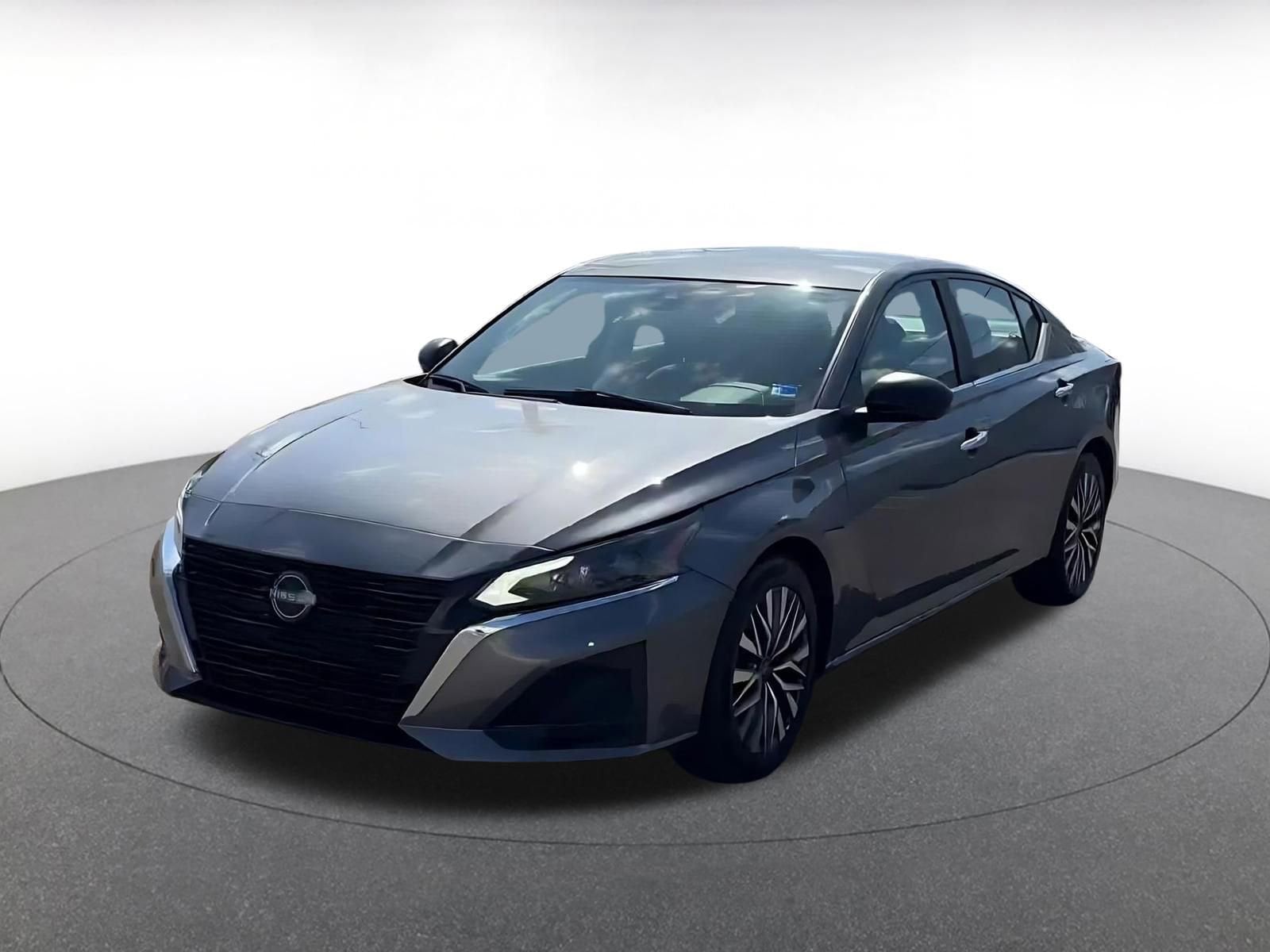 Thumbnail: 2025 Nissan Altima - 7