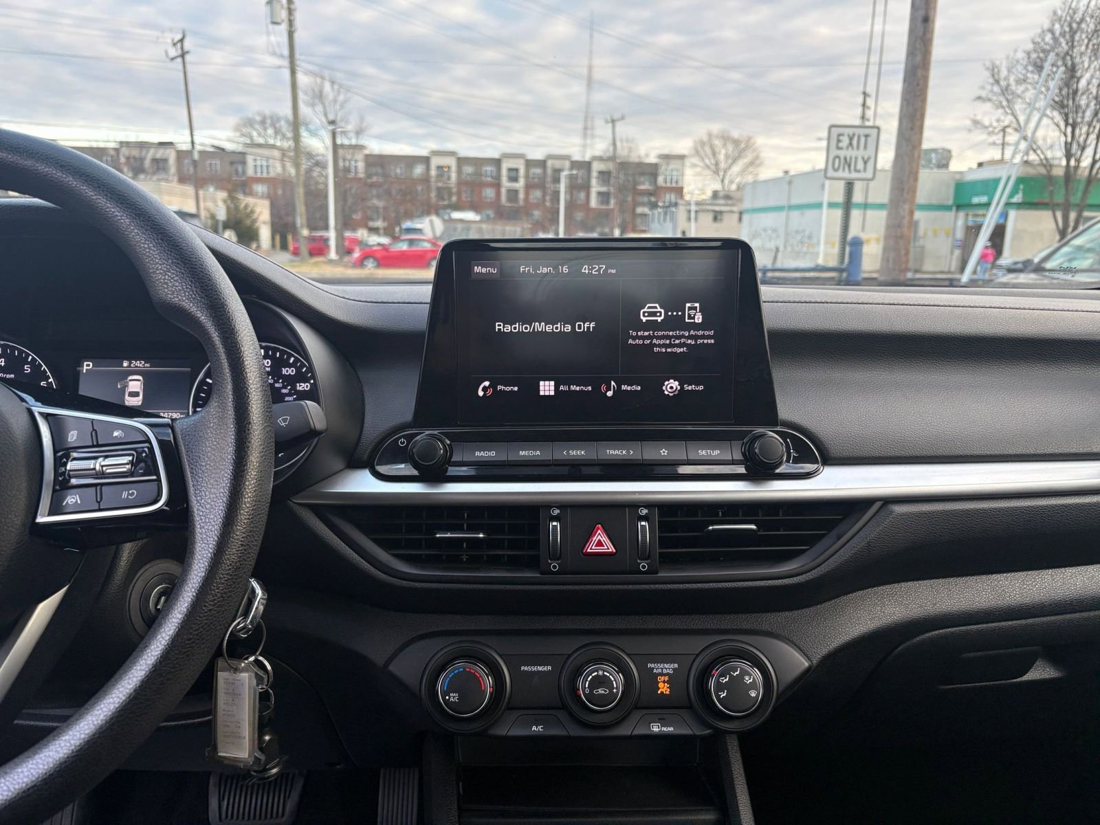 Thumbnail: 2024 Kia Forte - 18