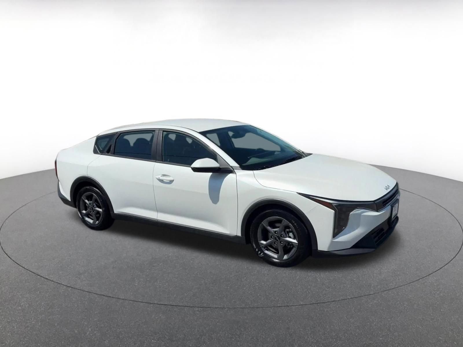 Thumbnail: 2025 Kia K4 - 2