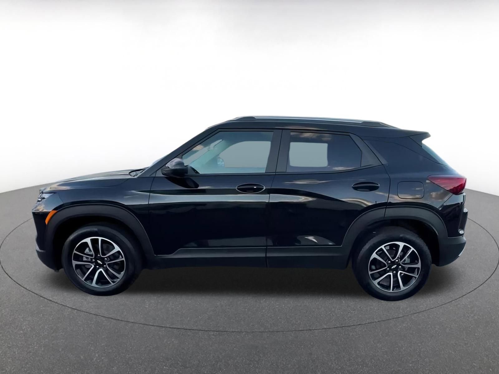 Thumbnail: 2025 Chevrolet TrailBlazer - 9