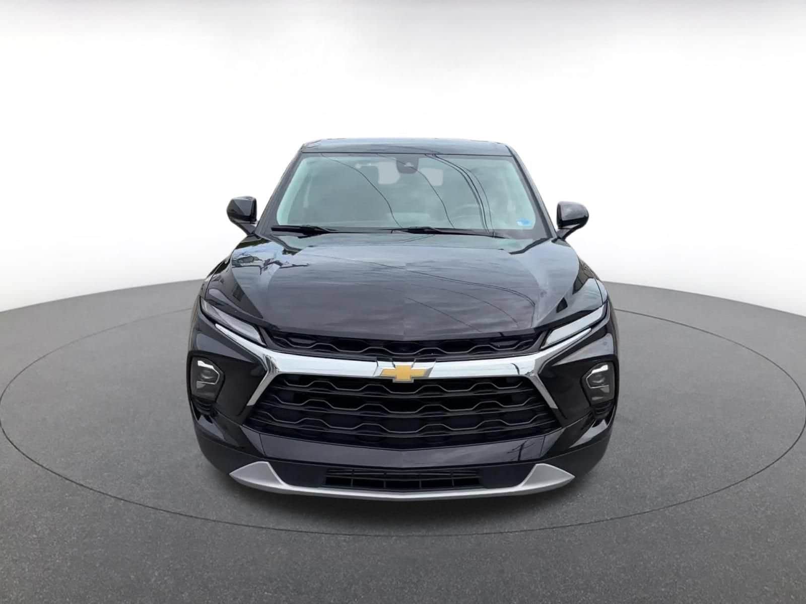 Thumbnail: 2025 Chevrolet Blazer - 4