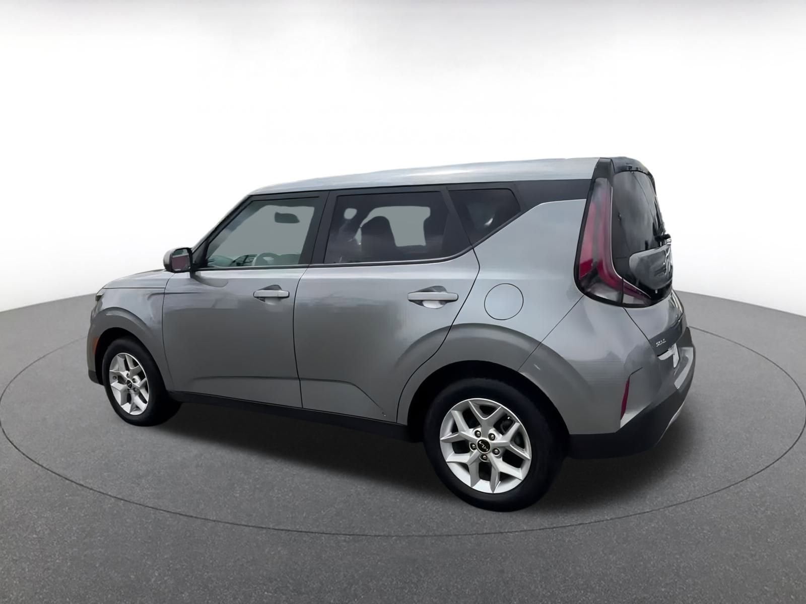 Thumbnail: 2023 Kia Soul - 10