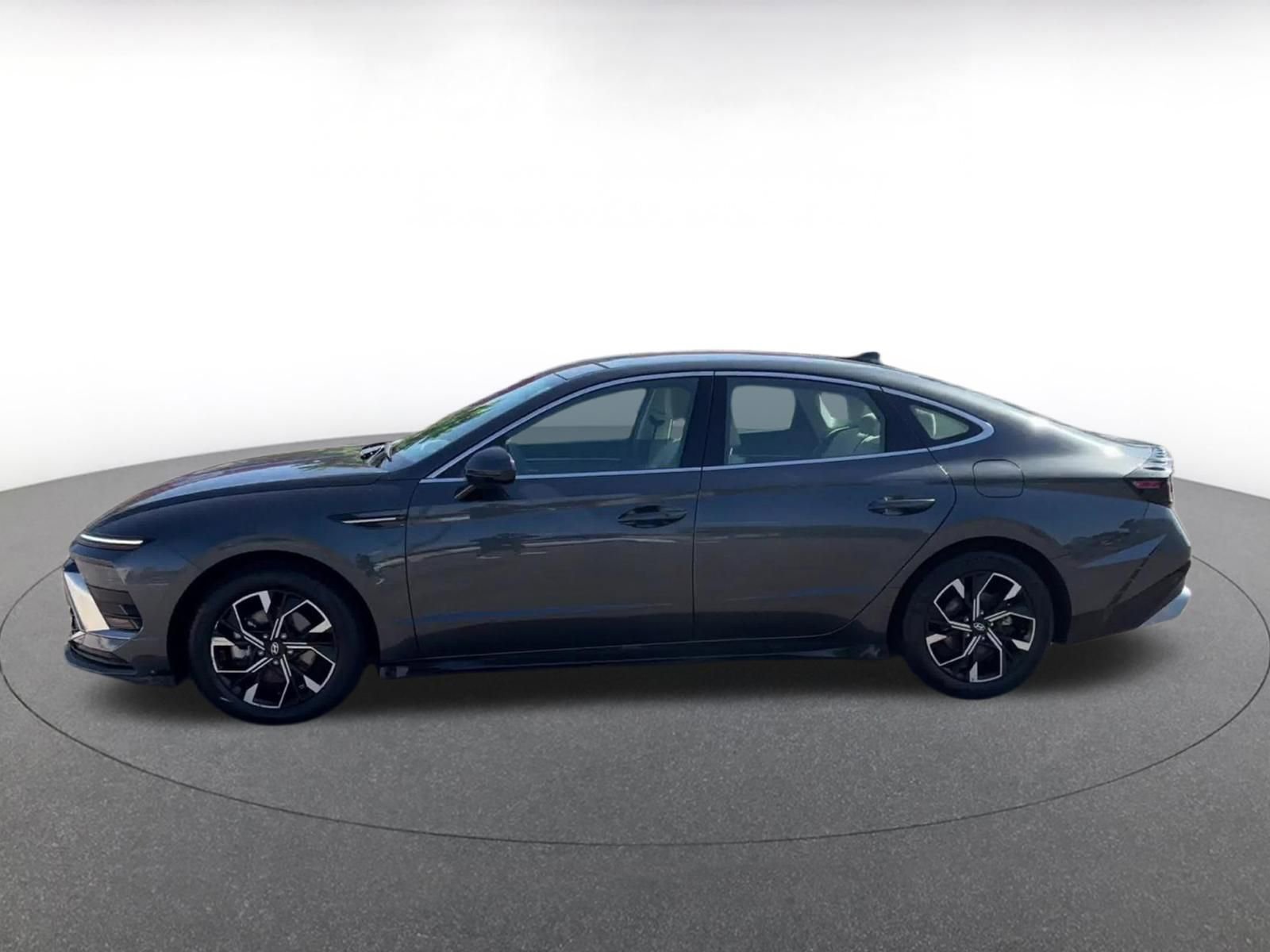 Thumbnail: 2025 Hyundai Sonata - 9