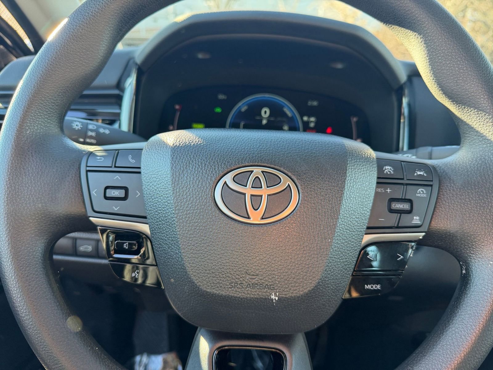 Thumbnail: 2025 Toyota Camry - 27