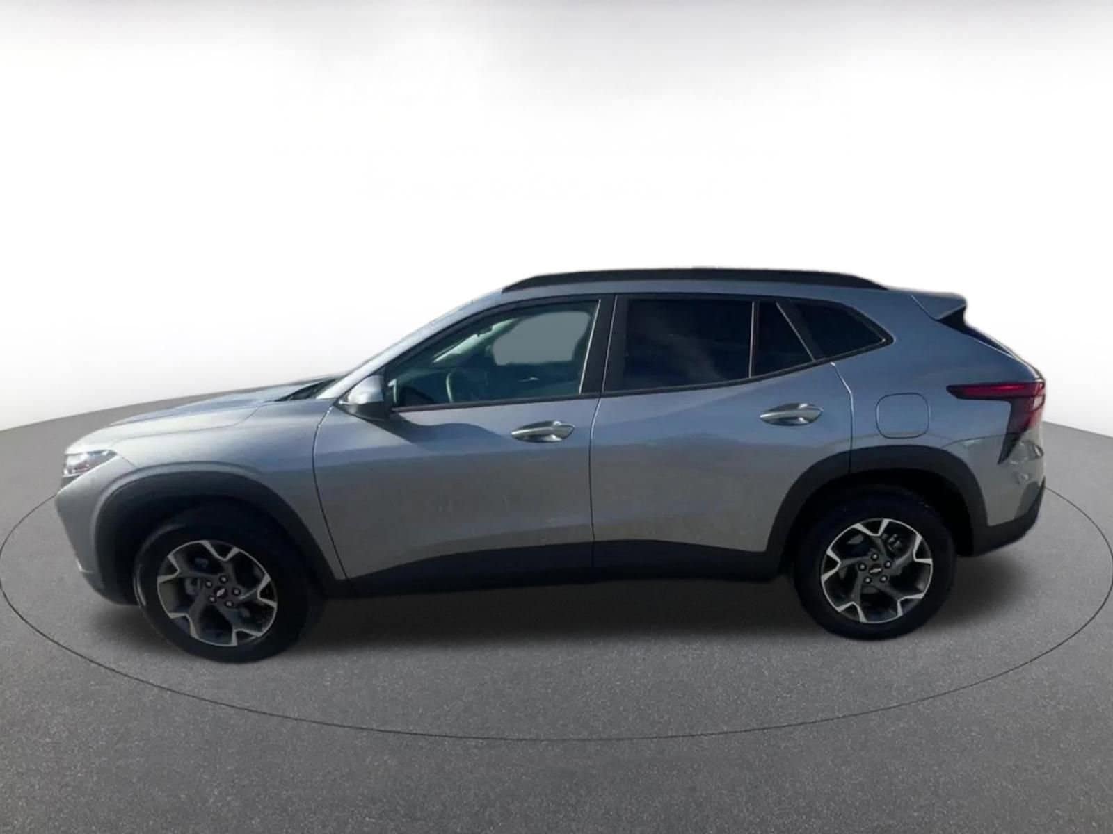 Thumbnail: 2025 Chevrolet Trax - 9