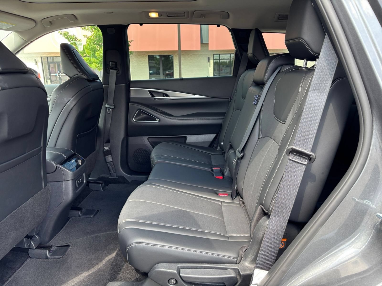 Thumbnail: 2026 INFINITI QX60 - 29