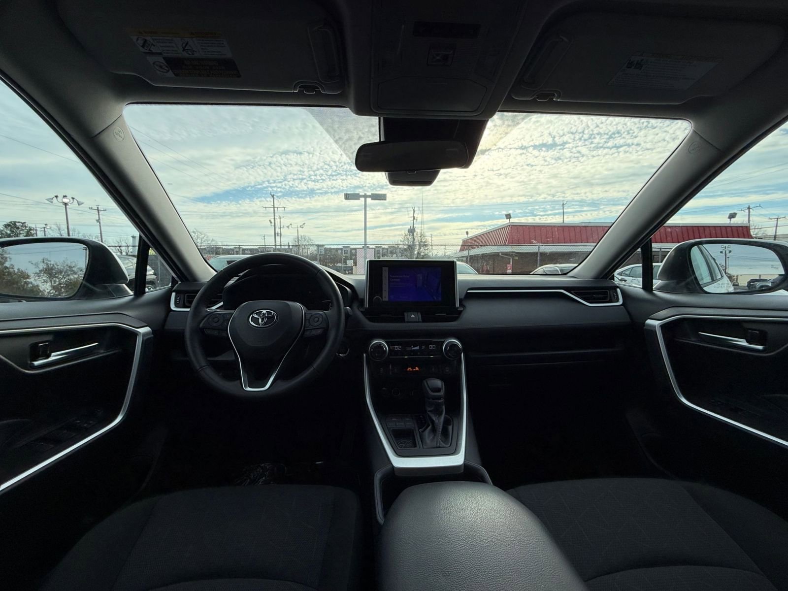 Thumbnail: 2025 Toyota RAV4 - 33