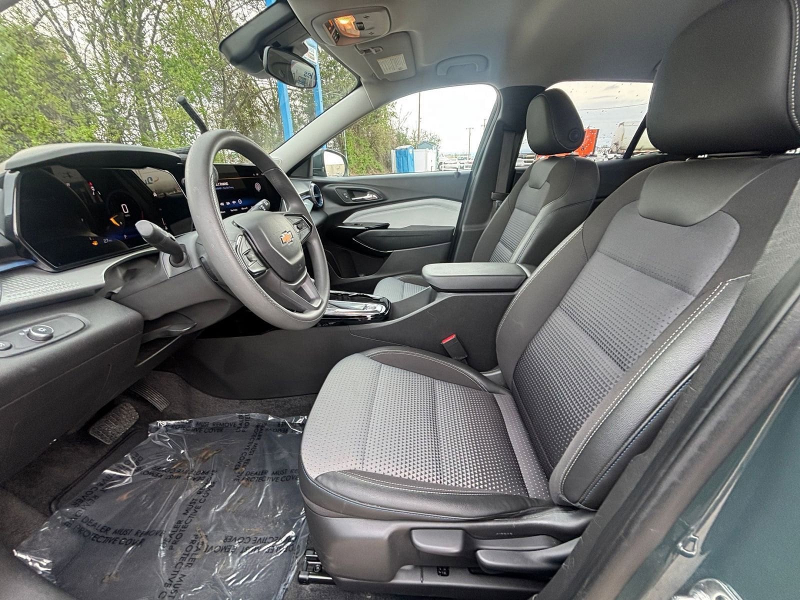 Thumbnail: 2025 Chevrolet Trax - 28