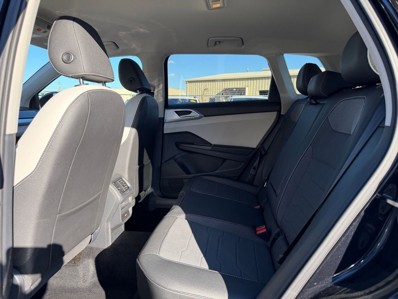 Thumbnail: 2025 Volkswagen Taos - 25