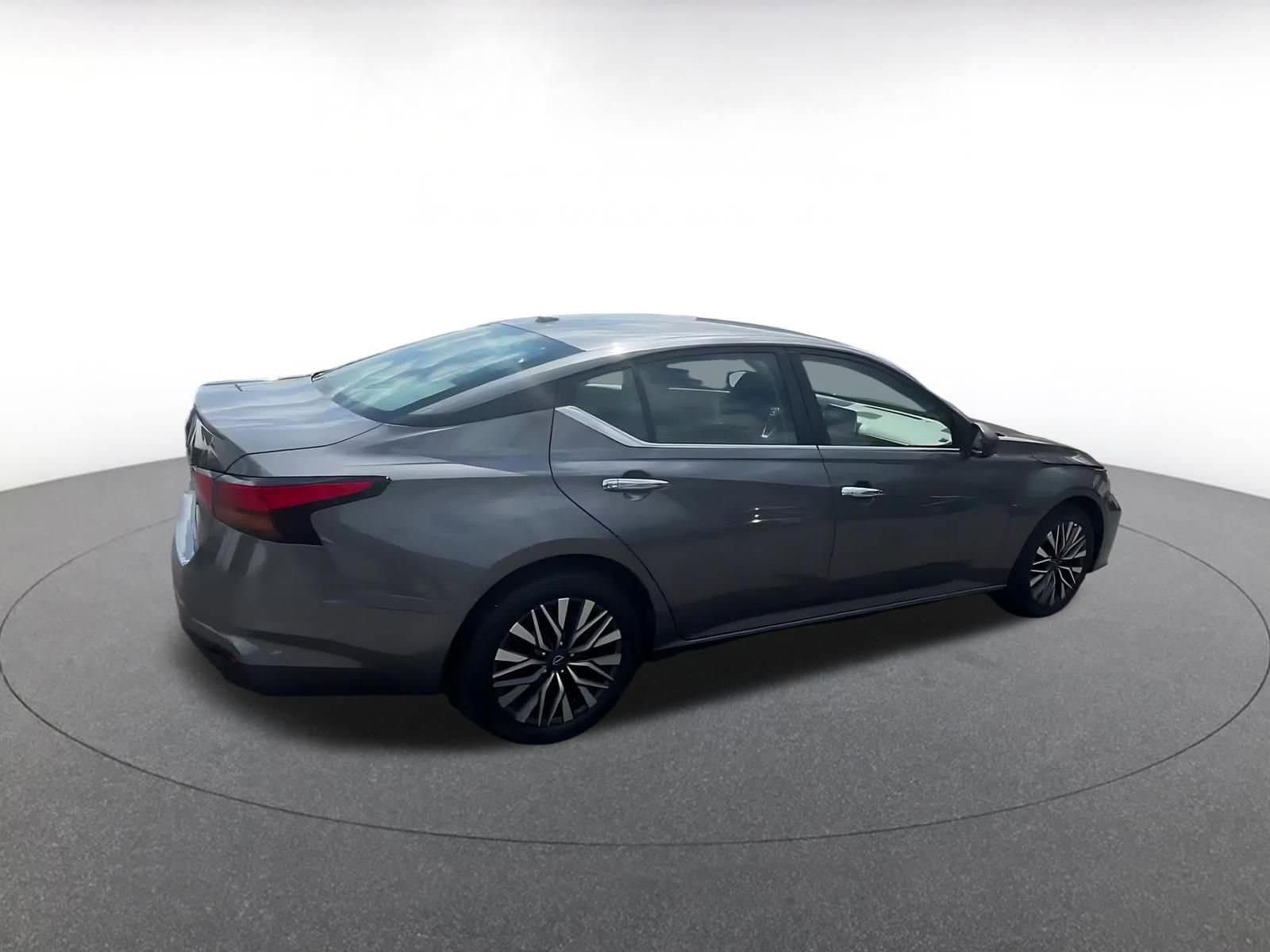 Thumbnail: 2025 Nissan Altima - 14