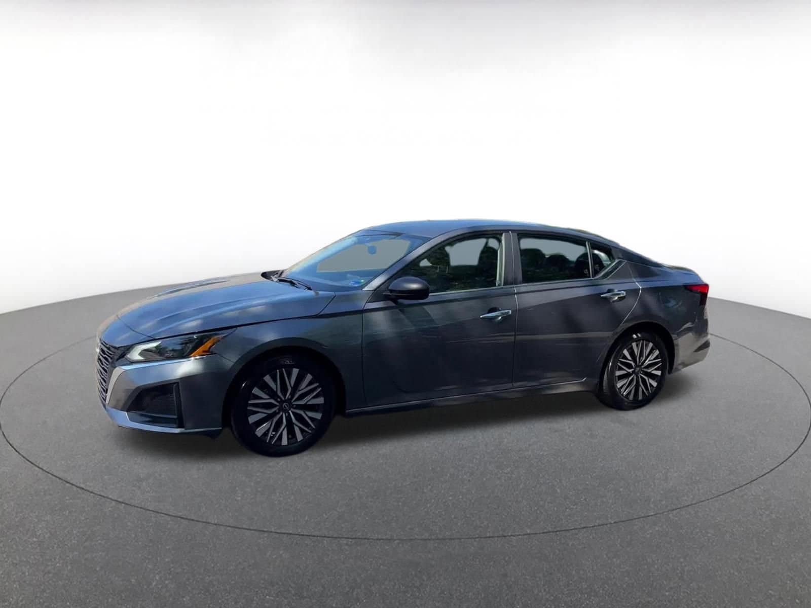 Thumbnail: 2025 Nissan Altima - 8