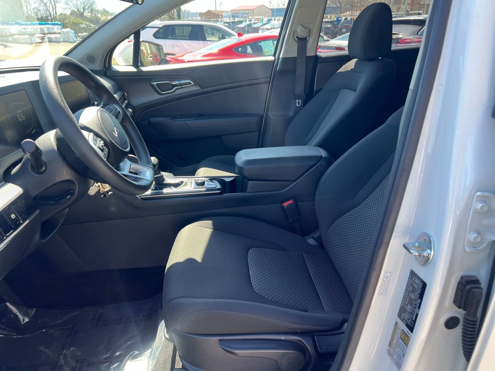 Thumbnail: 2025 Kia Sportage - 25