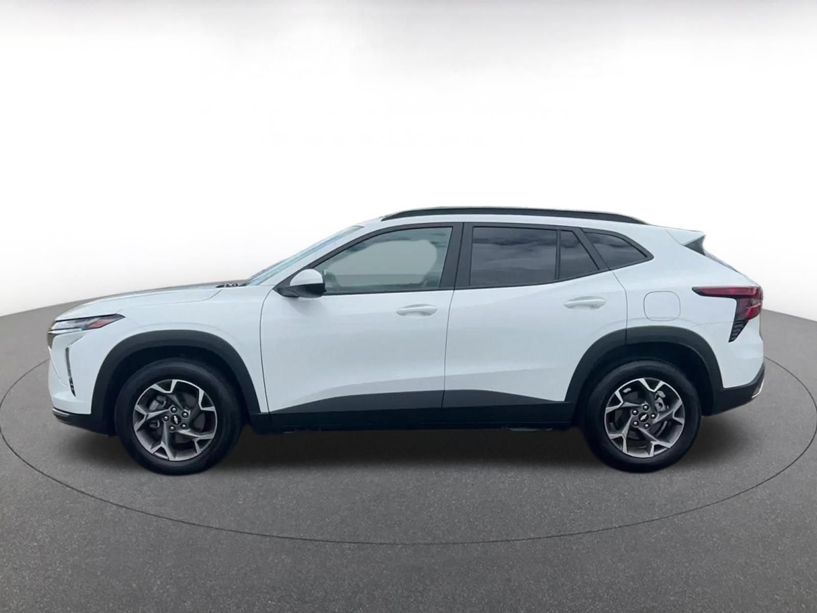 Thumbnail: 2025 Chevrolet Trax - 7