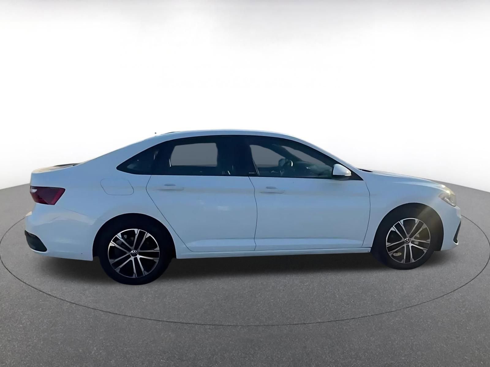 Thumbnail: 2025 Volkswagen Jetta - 10