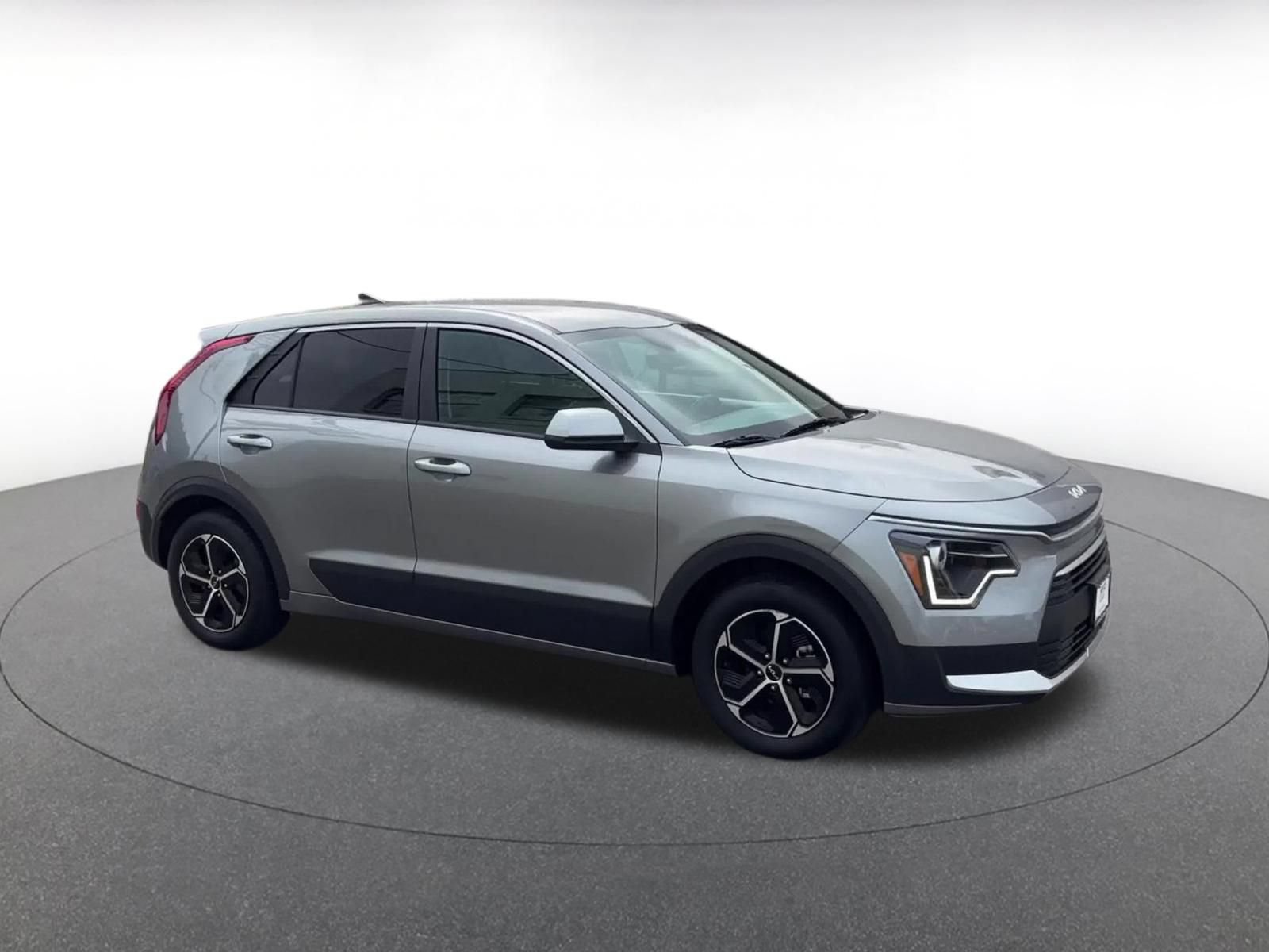 Thumbnail: 2026 Kia Niro - 2