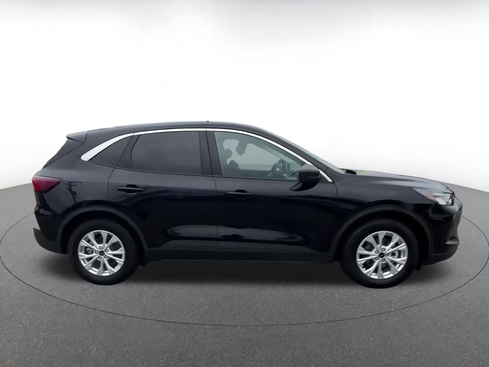 Thumbnail: 2024 Ford Escape - 16